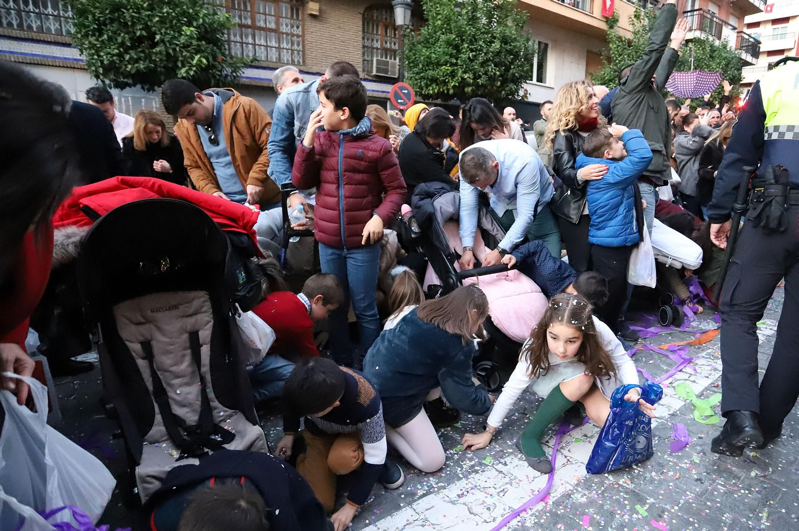 Imágenes de la cabalgata de los Reyes Magos de Huelva