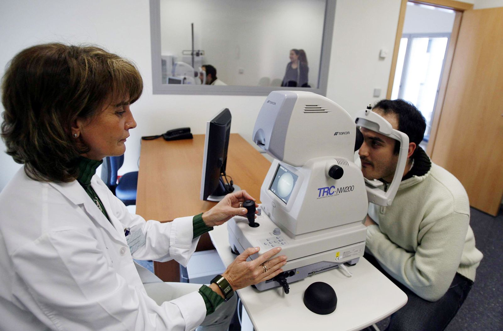 Los ojos irritados provocados por el cansancio, uno de los efectos más habituales.