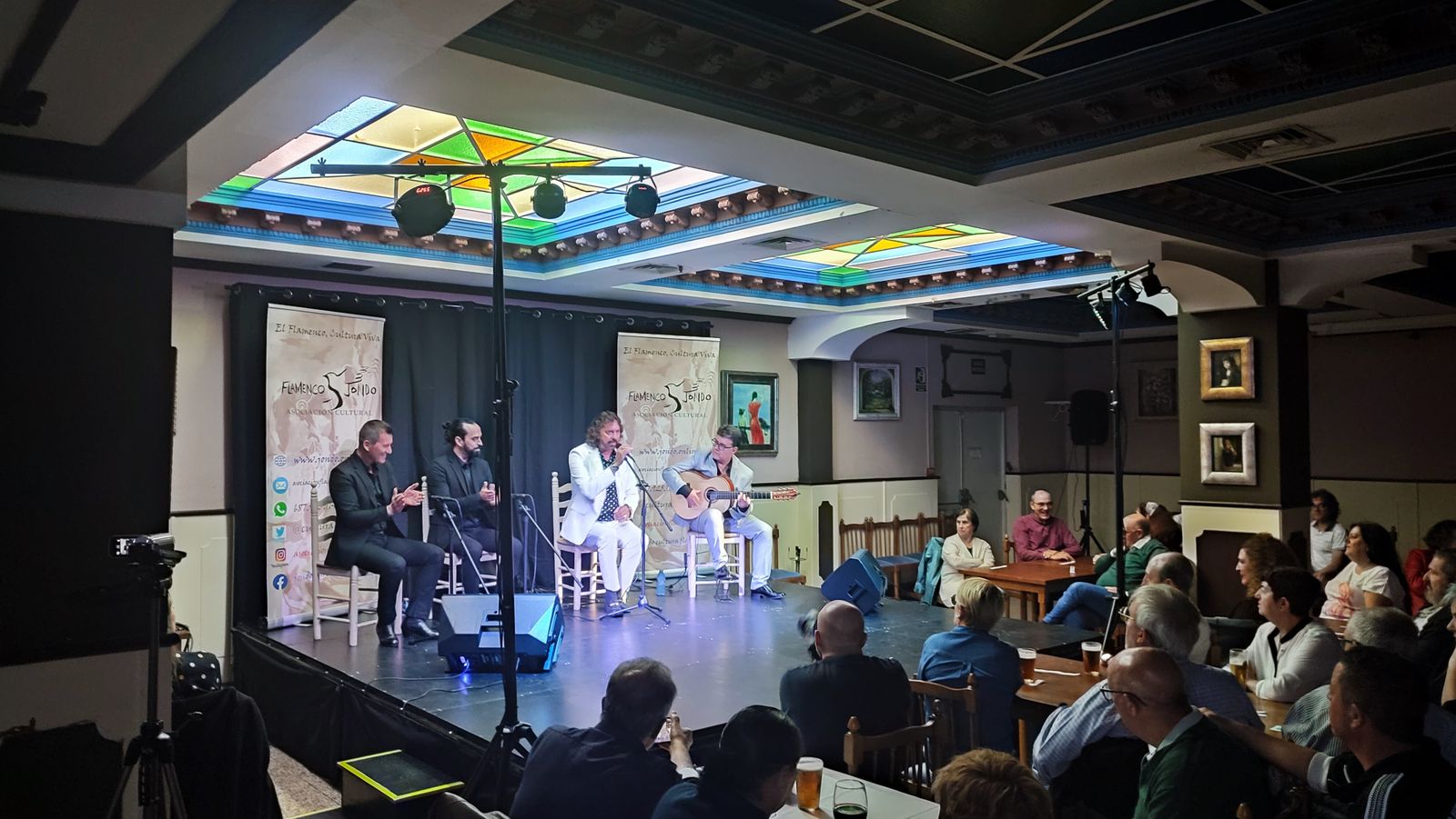 Triunfo madrileño del cantaor isleño Jesús Castilla.