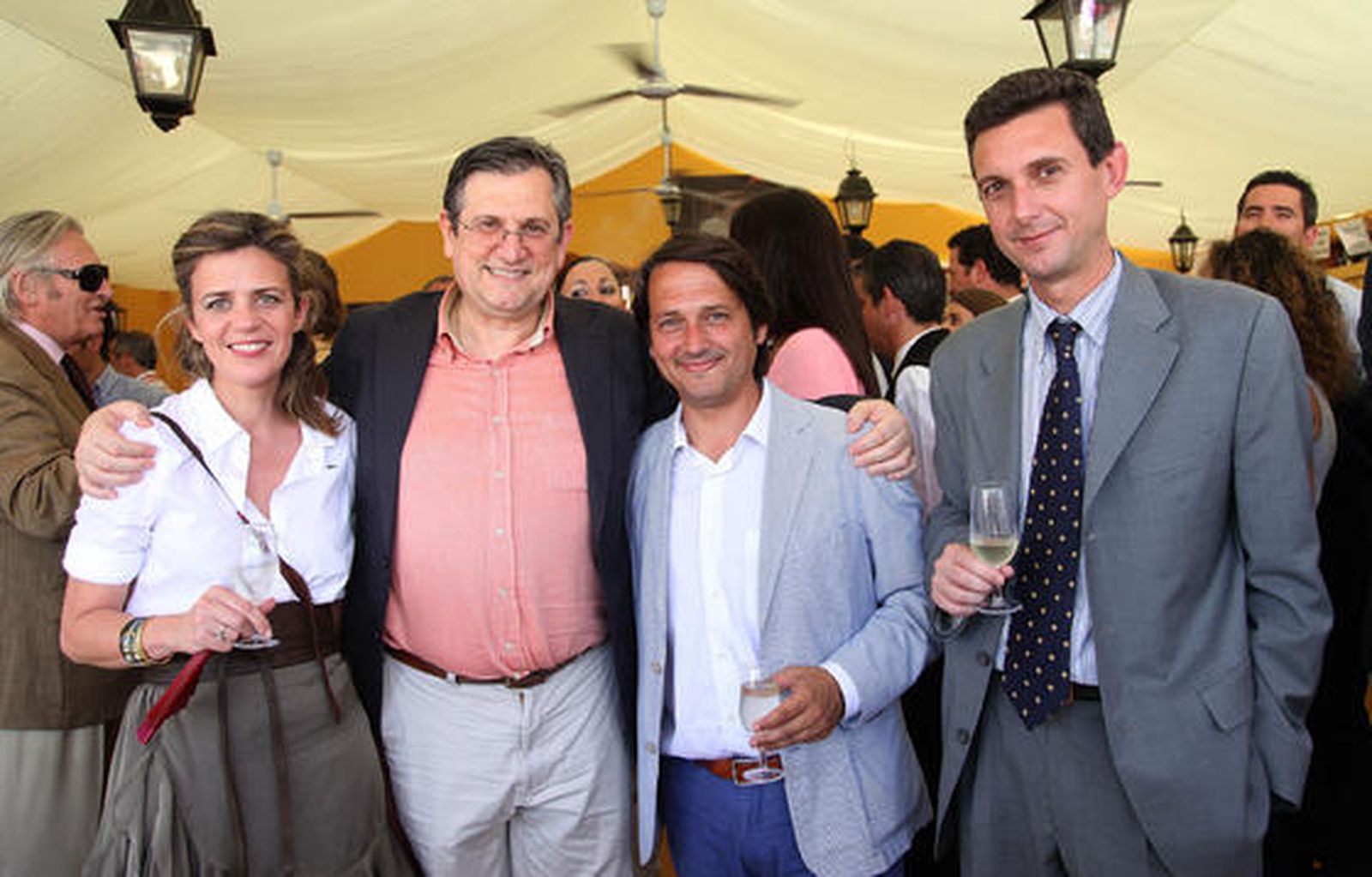 Patricia Vergel de DKV Seguros, Jaime Serrano, de la clínica Serman, Antonio Vila, director provincial de DKV y Miguel Berraquero

Foto: Vanesa Lobo