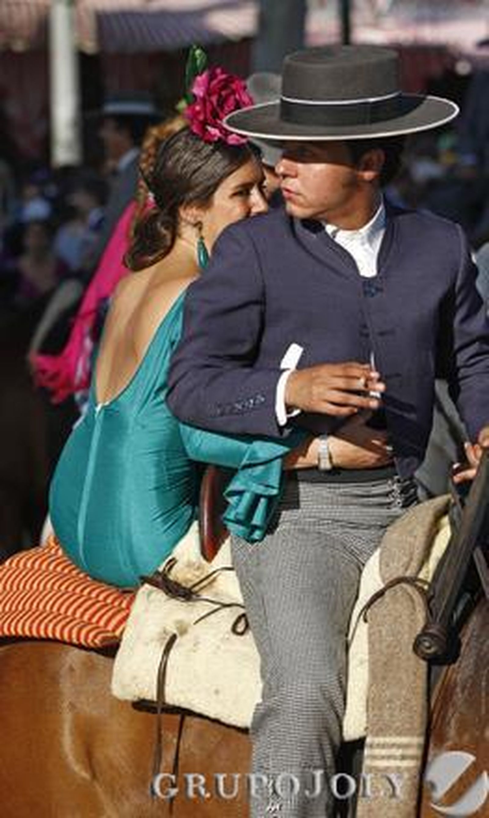 Jóvenes montados a caballo.

Foto: B.Vargas