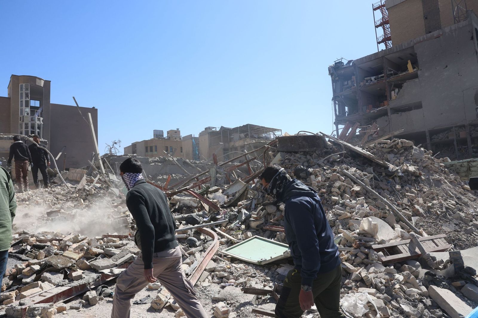 Las fotos de los bombardeos en Irán y Líbano