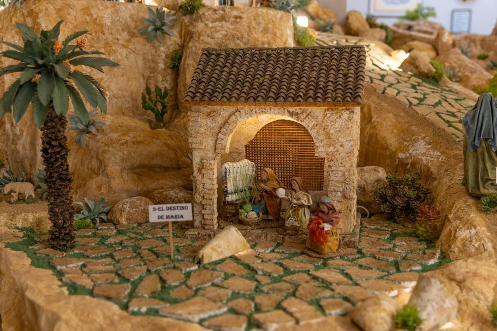 En imágenes: así es el Belén Bíblico con más de un millar de piezas artesanas de los abuelos María y Rafael