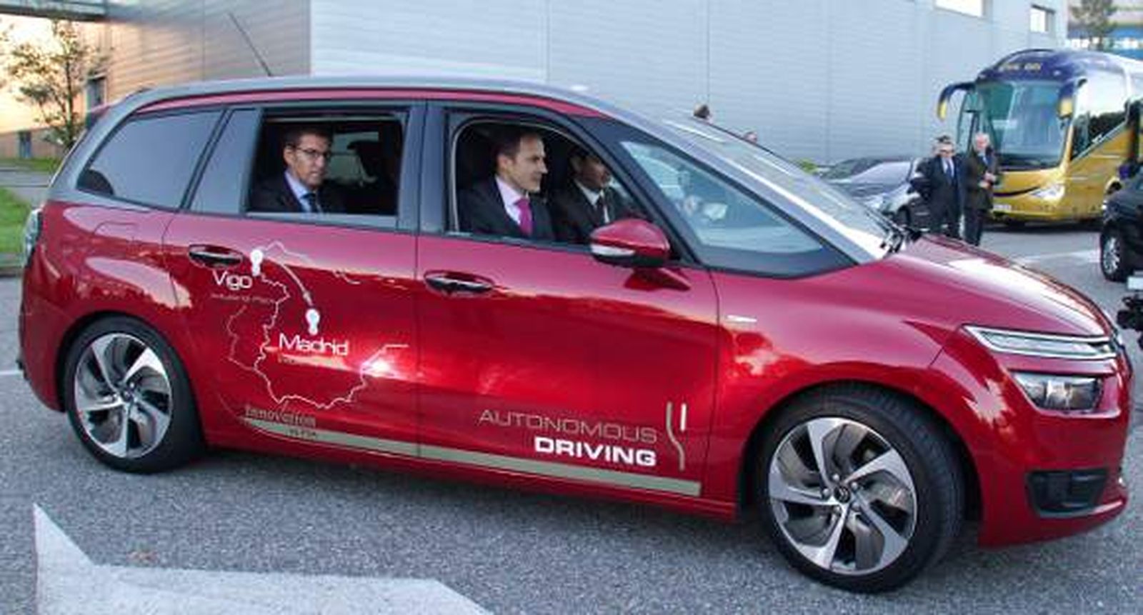 Éxito en la prueba del primer coche autónomo en circular por carreteras españolas