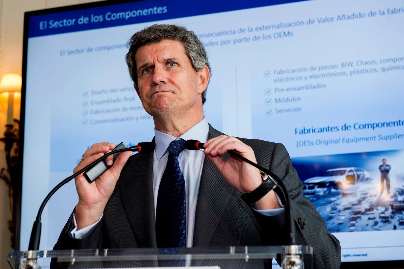 Francisco Riberas, este jueves en Santander, en el curso de la UIMP y la APIE.