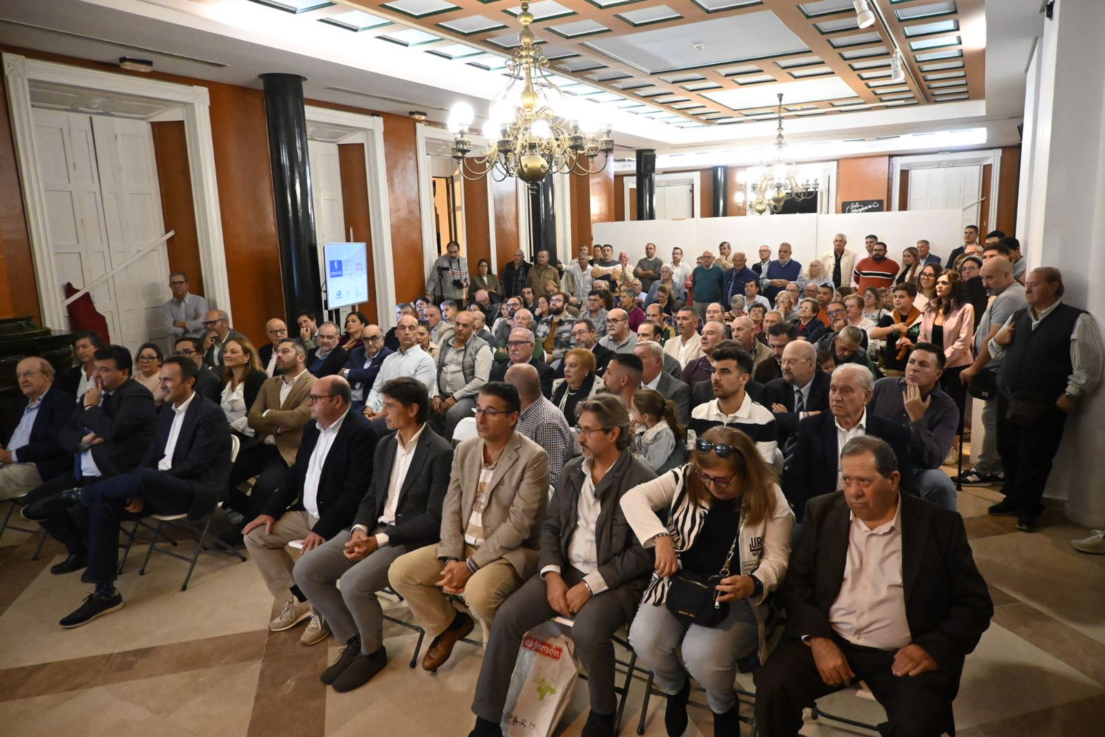 Acto de celebración del 25 aniversario de la Peña Cultural Recreativista 'El Milenio' en imágenes