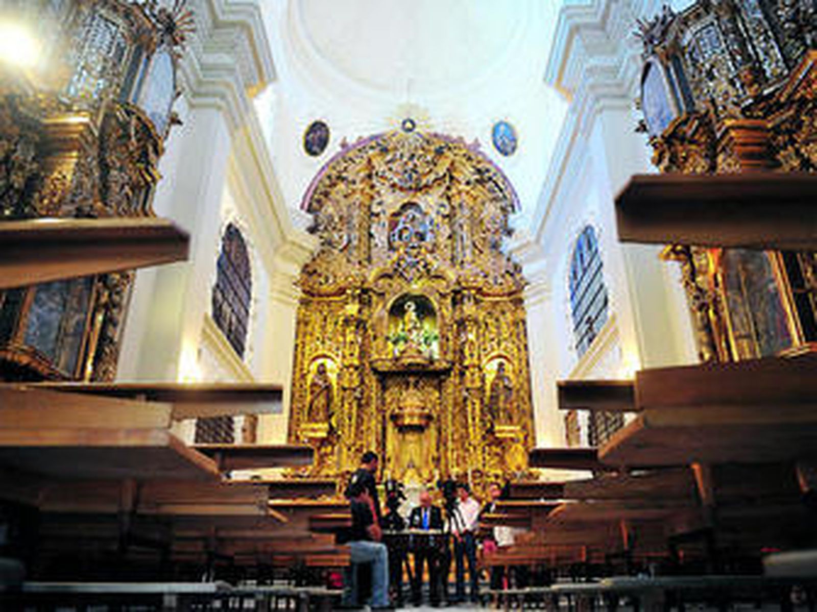 Religiosas de la Compañía de María, antes de rubricar el acuerdo.