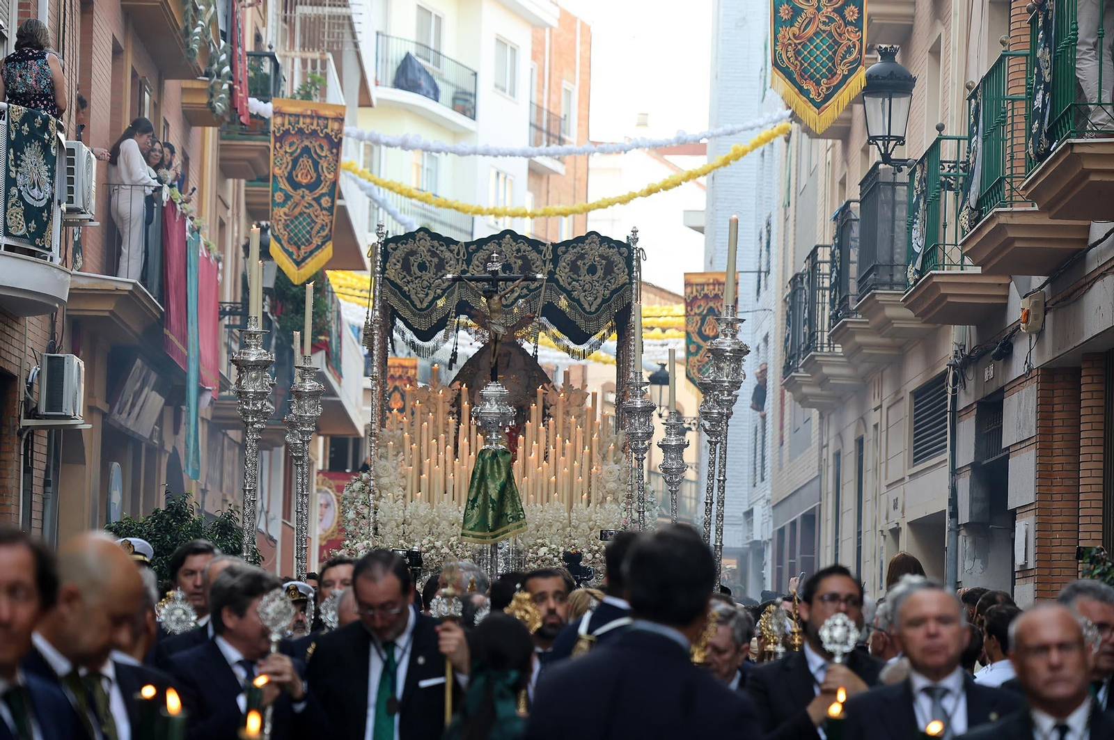 Imágenes de la procesión extraordinaria de la Virgen de la Esperanza por las calles de Huelva