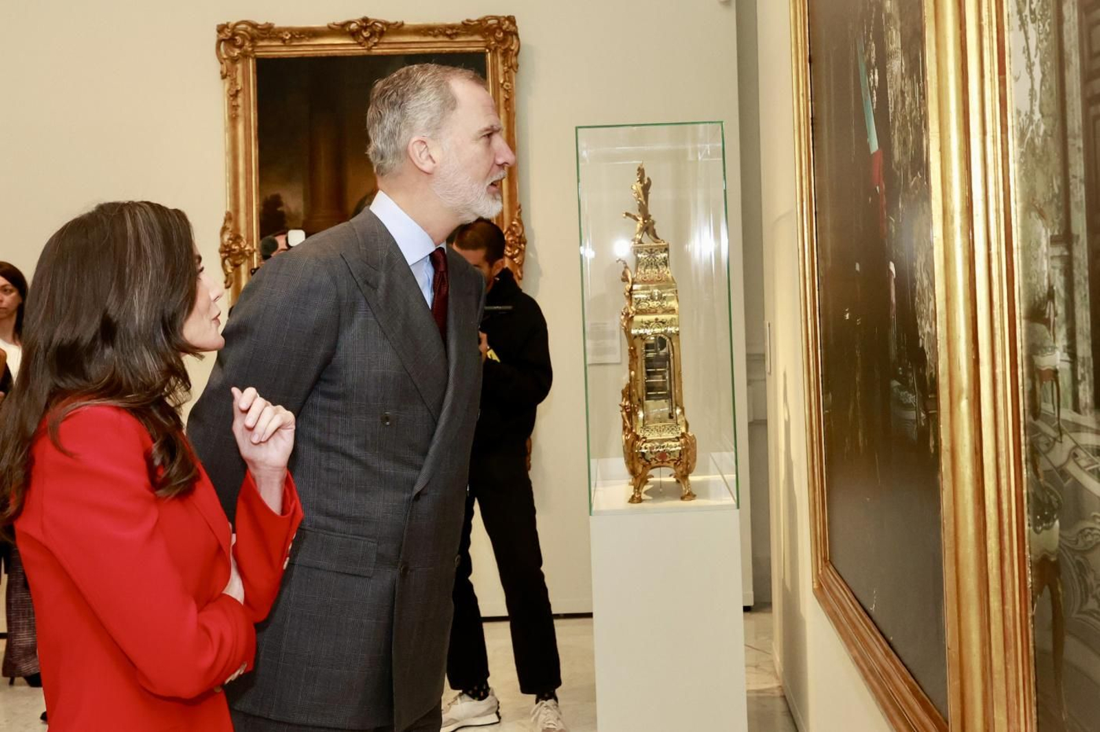 Las fotos de la visita de los Reyes a la exposición con los retratos de Annie Leibovitz