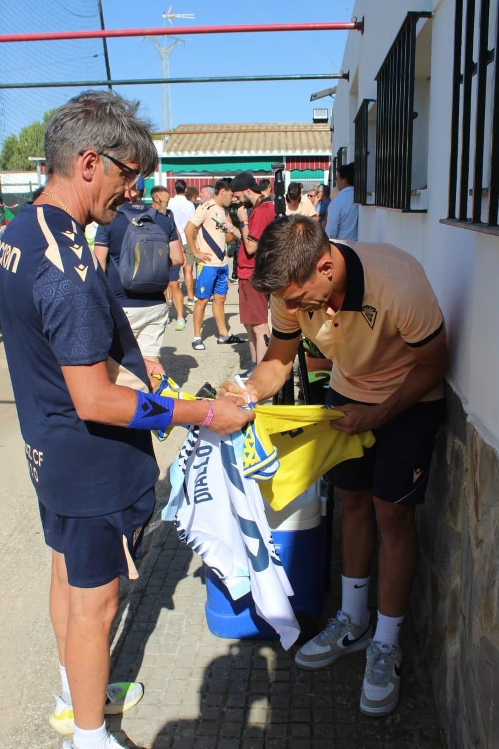 Las imágenes del amistoso entre el Barbate y el Cádiz CF