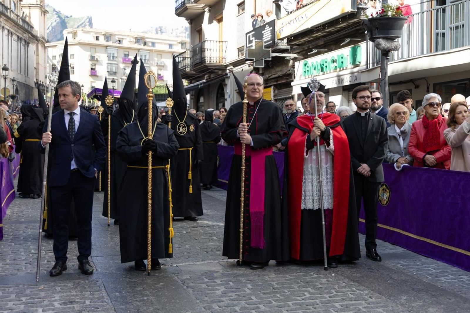Los jiennenses acuden un año más al encuentro de Nuestro Padre Jesús