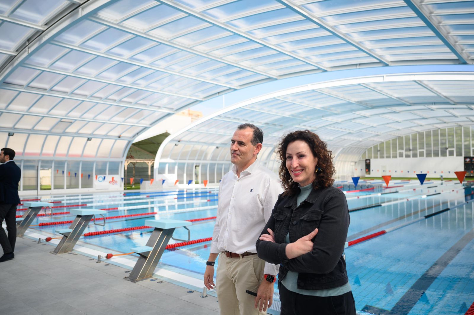 Vázquez y Miras, en la piscina exterior del Ego.
