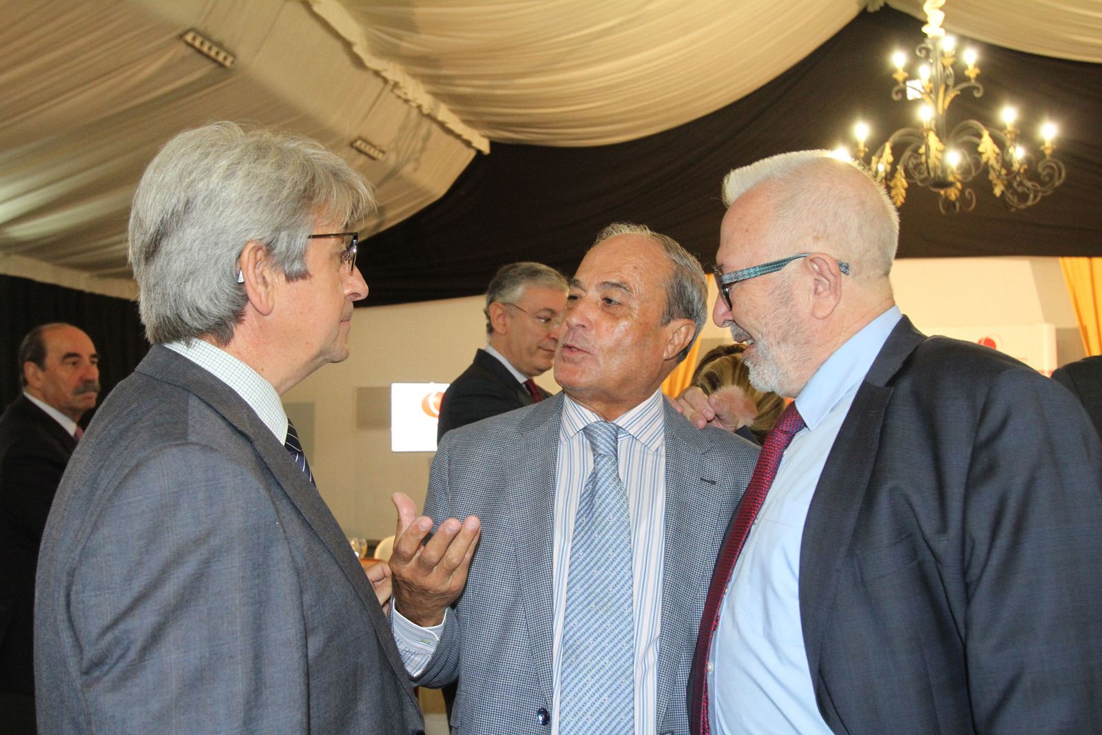 Imágenes del Desayuno Informativo del Grupo Joly con Javier Targhetta