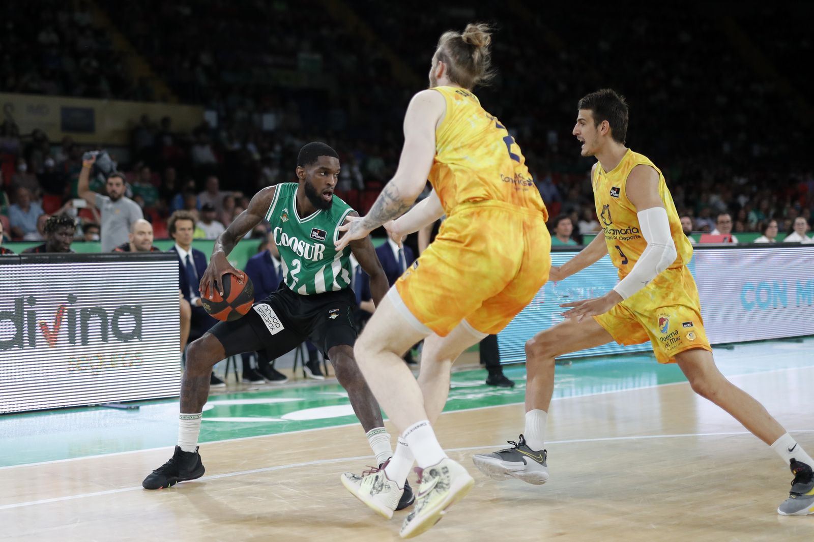 Las imágenes de la salvación del Coosur Betis