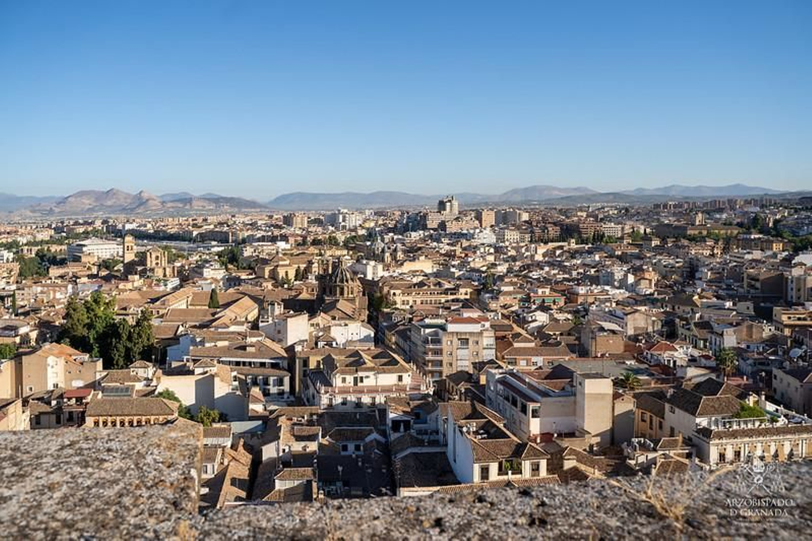 Las imágenes de Granada y la Catedral desde su torre, en plena restauración
