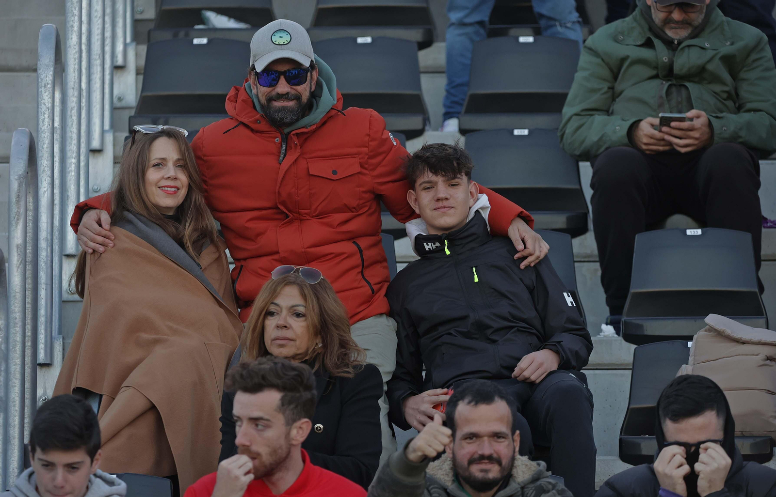 Búscate durante el Balona - Antoniano en el Ciudad de La Línea