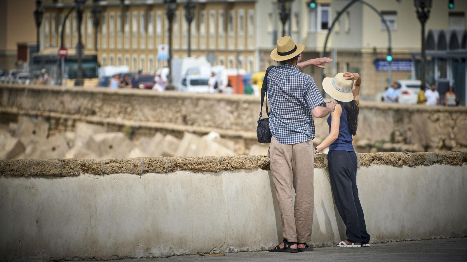 Turistas en la avenida Campo del Sur