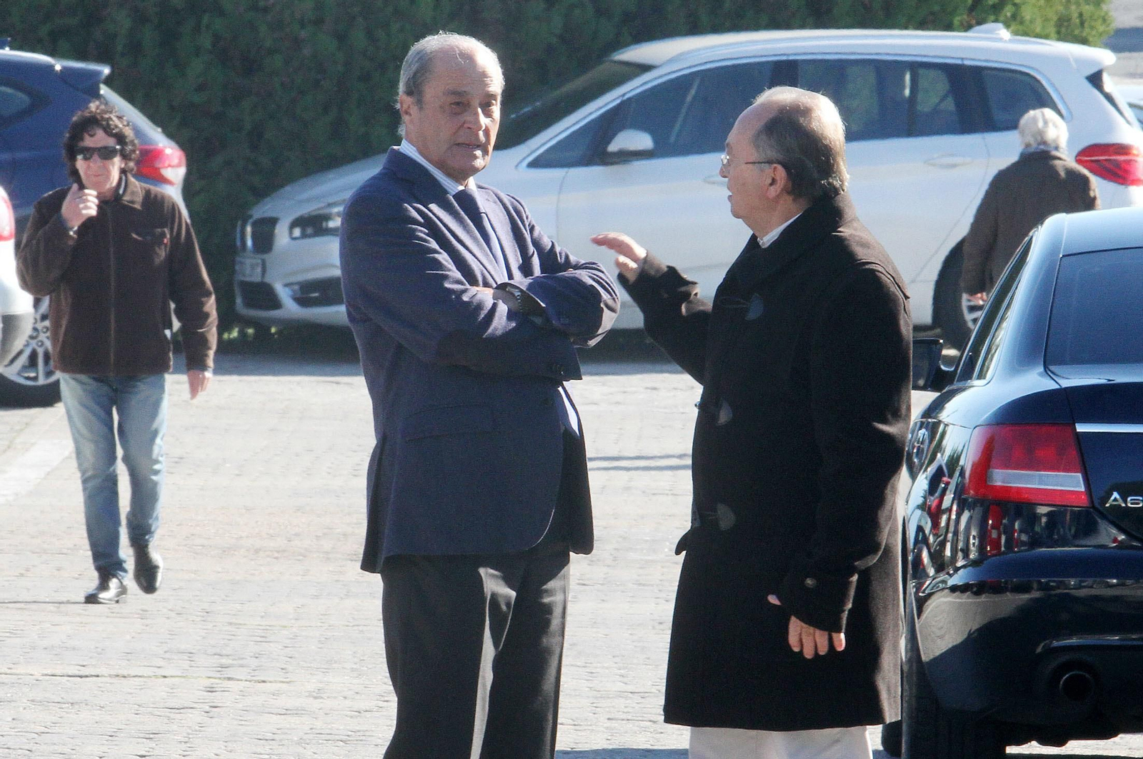 Condolencias a la familia García Palacios durante la mañana en el tanatorio, en imágenes