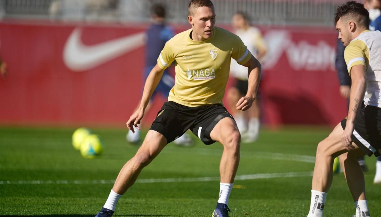Augustinsson y Munir, en el entrenamiento de este miércoles.