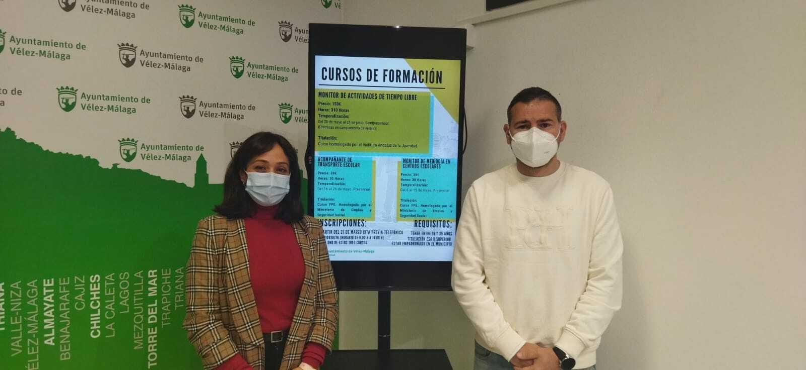 Presentación de los cursos para jóvenes en Vélez-Málaga