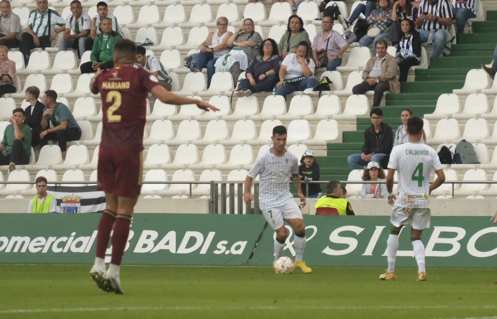 Las mejores fotos del ambiente en El Arcángel en el Córdoba CF - Badajoz
