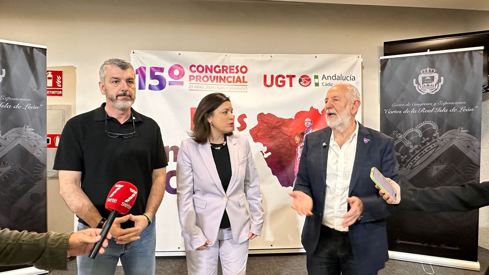 Oskar Martín, Patricia Cavada y Antonio Pavón atienden a los medios antes del comienzo del Congreso