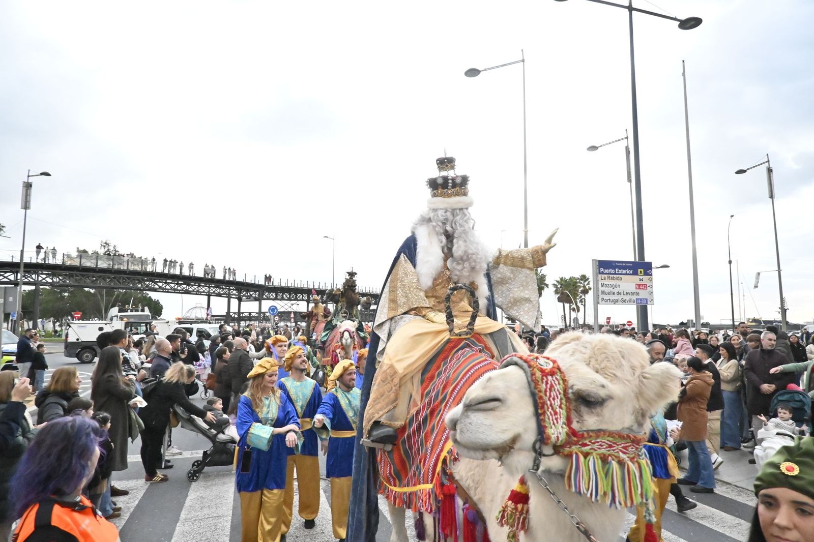 Las mejores fotografías de la llegada de los Reyes Magos a Huelva