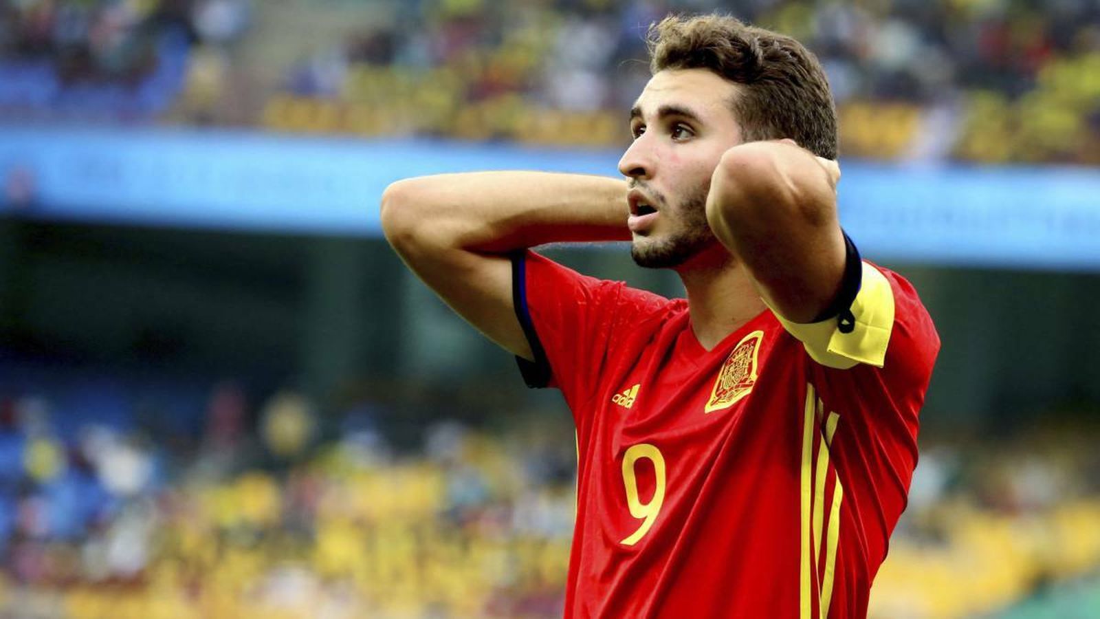Abel Ruiz, en un partido con la selección española.