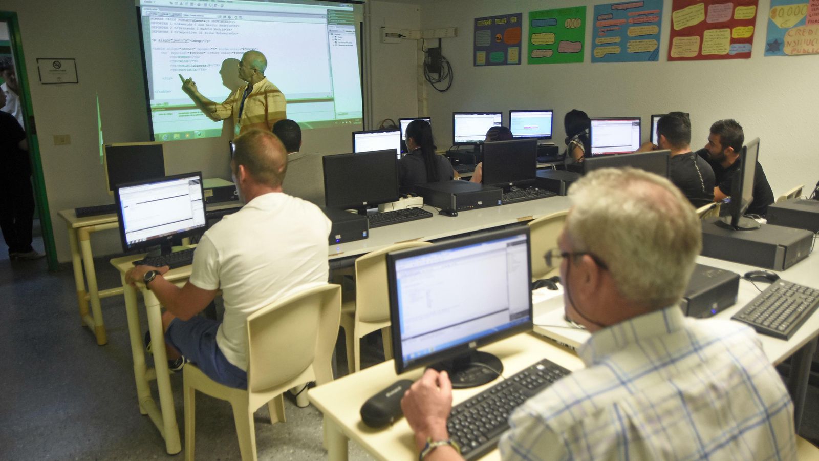 Clase de nuevas tecnologías en la cárcel