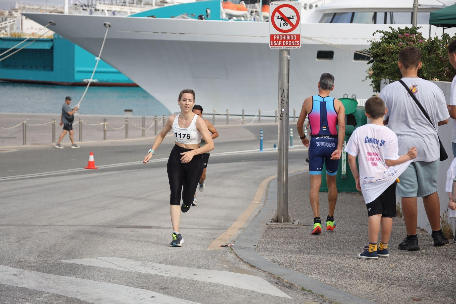 Las fotos de la 3ª carrera solidaria Memorial Vicente Granados en Málaga