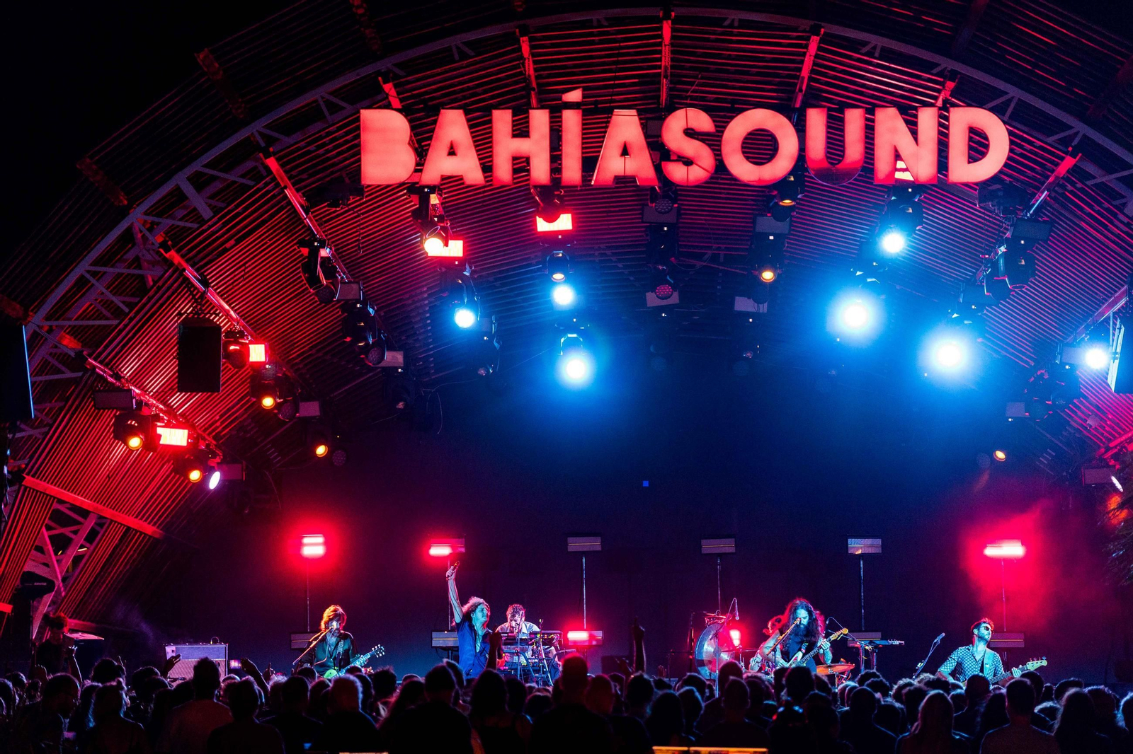 La fiesta sigue en Bahía Soundo con los Derby Motoreta's Burrito Kachimba: las imágenes del concierto