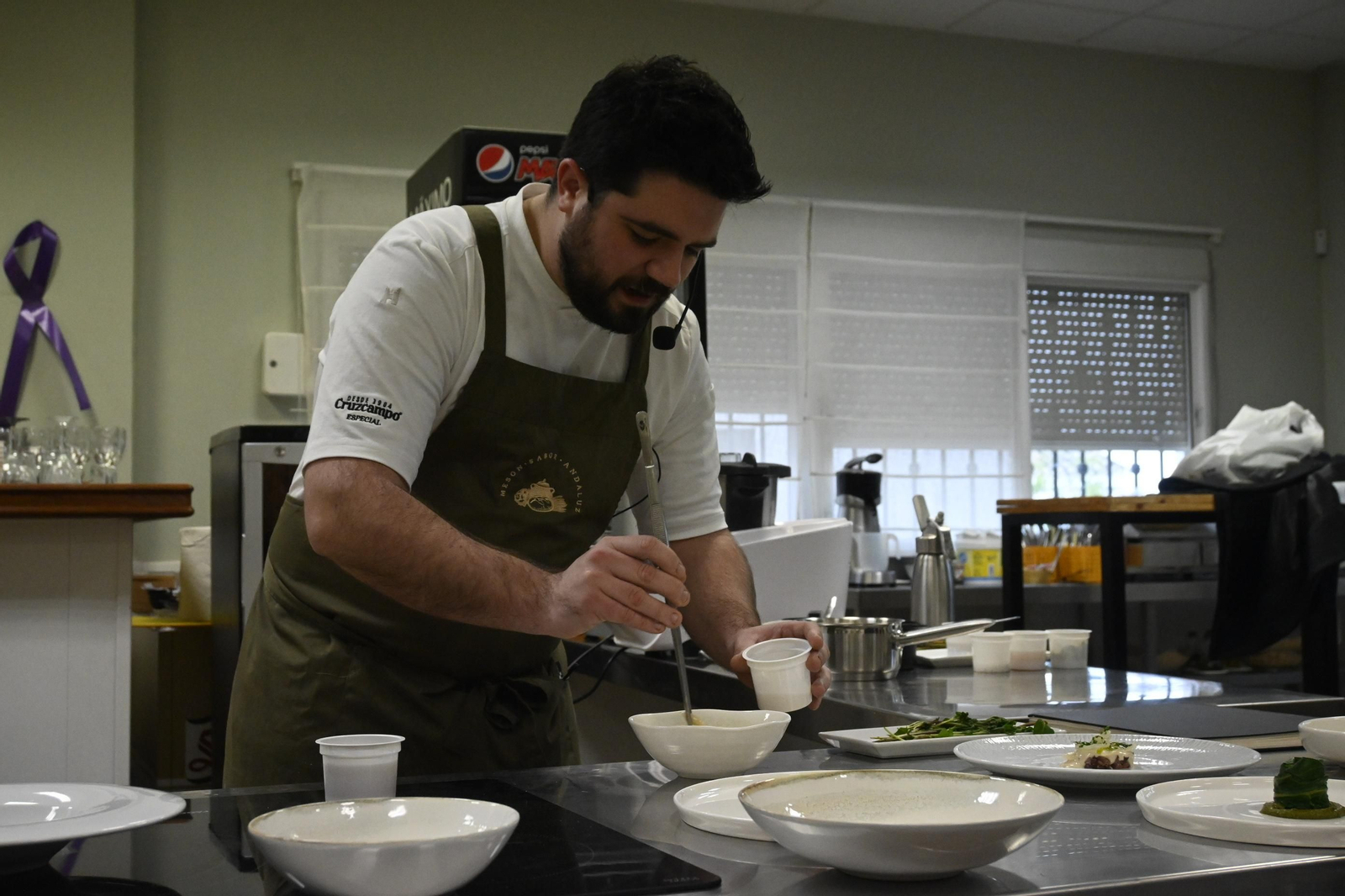 Jornada de cocineros en la Escuela de hostelería Virgen de Belén, en imágenes