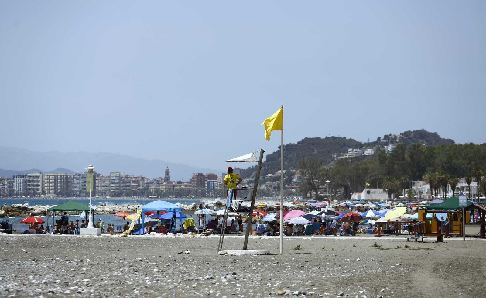 Fotos: Playas llenas en Málaga, en plena jornada electoral