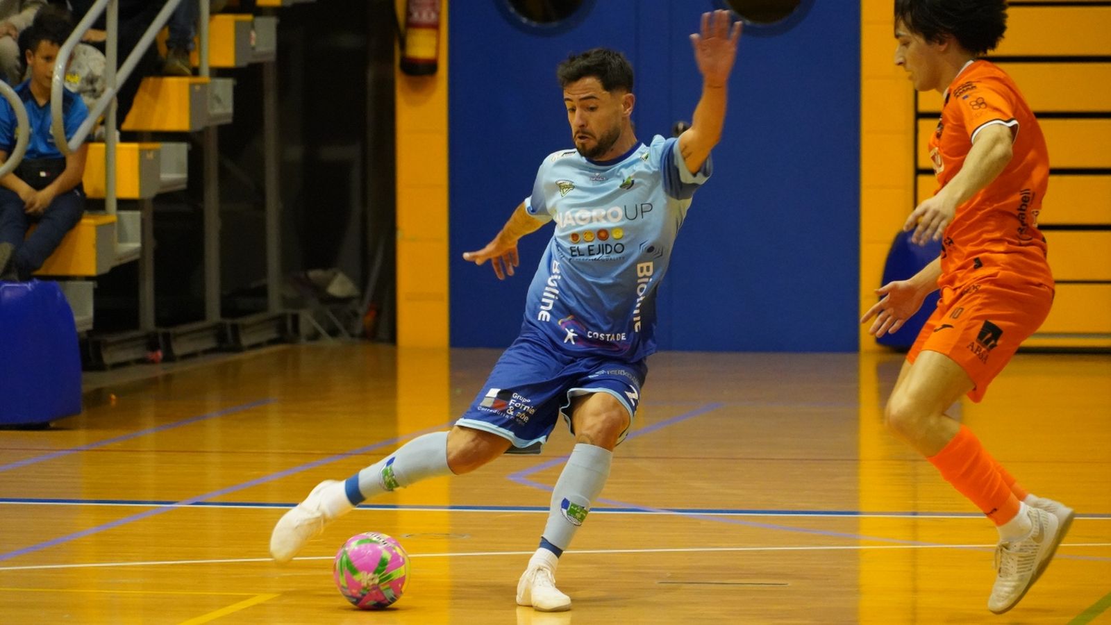 Beto busca el disparo en el duelo del pasado fin de semana ante Reyco Burela.