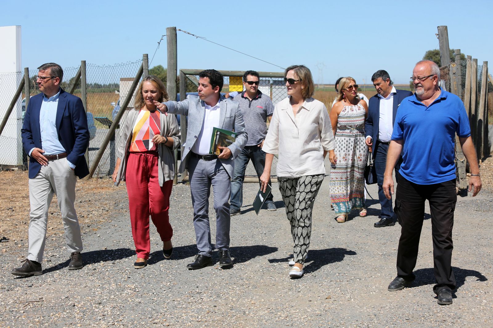Visita de autoridades al Dolmen de Soto en imágenes