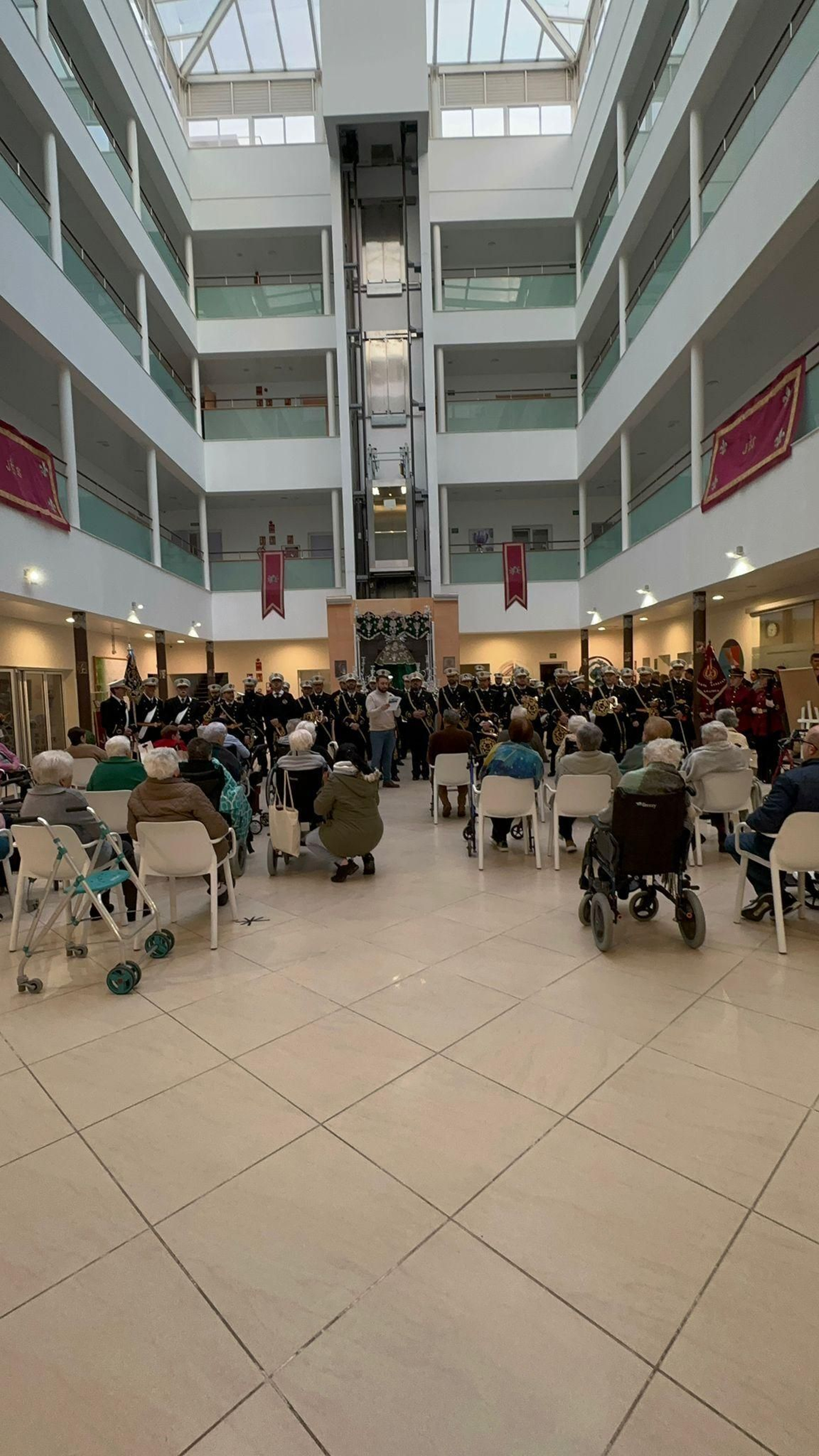 Fotos de las actividades de Cuaresma en el centro de mayores de Asansull de La Línea
