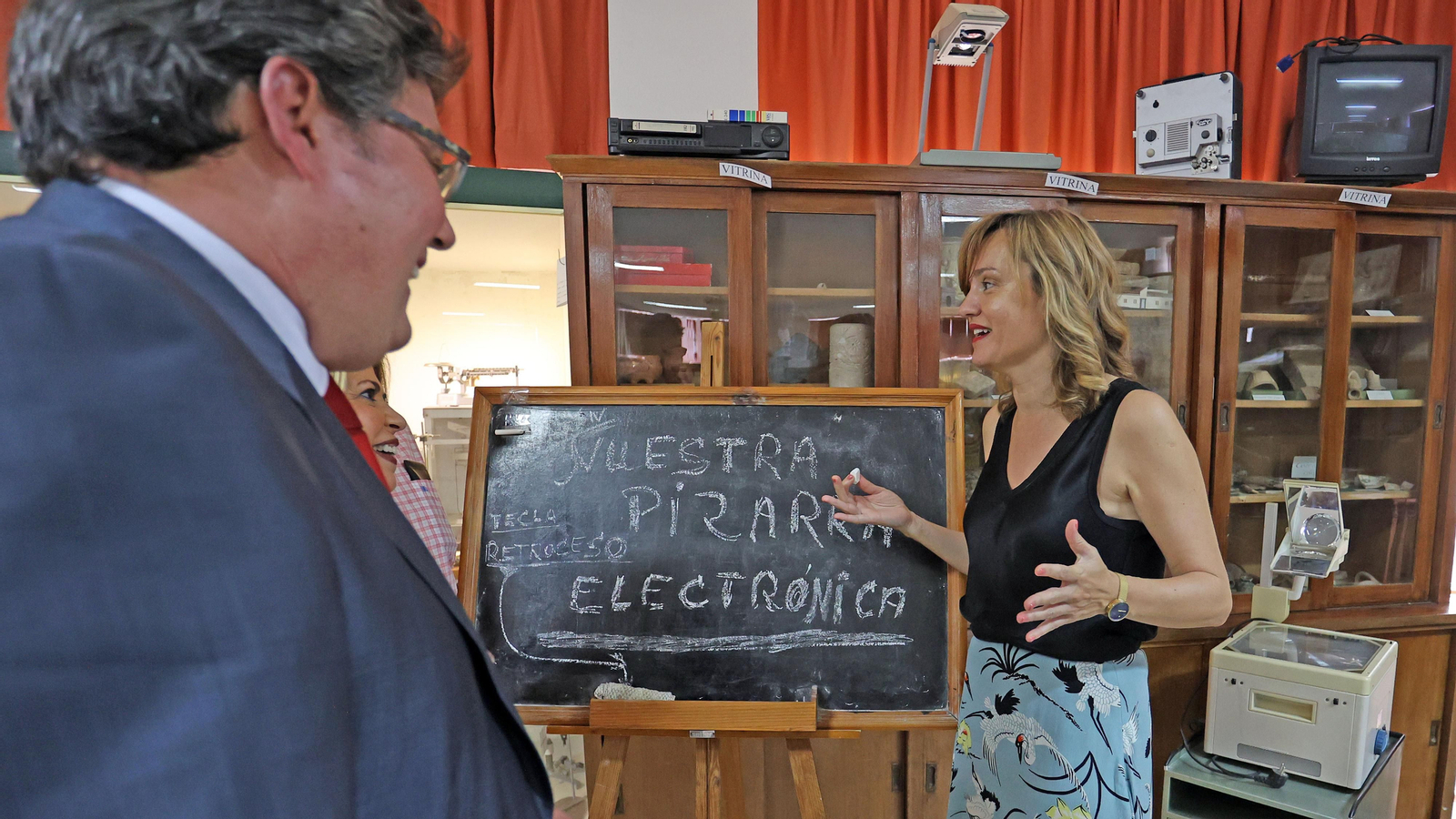 La ministra Pilar Alegría en el IES Coloma de Jerez