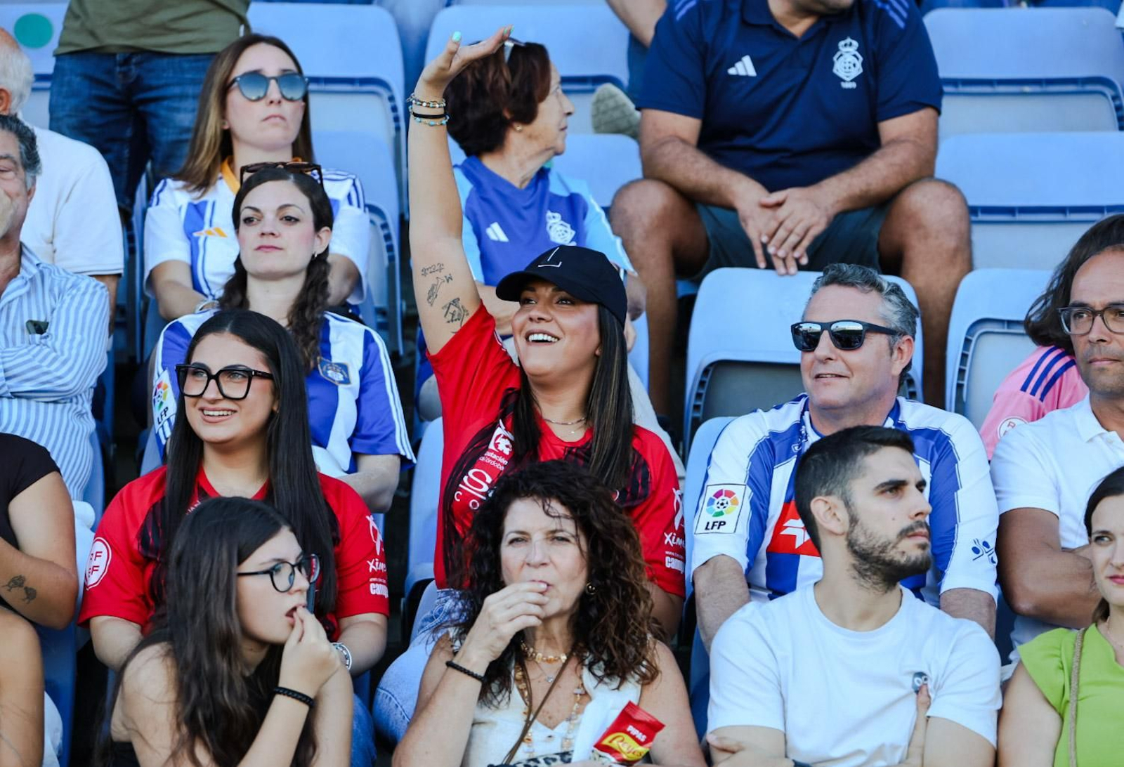 Búscate en las gradas del Nuevo Colombino durante el Recre-Puente Genil