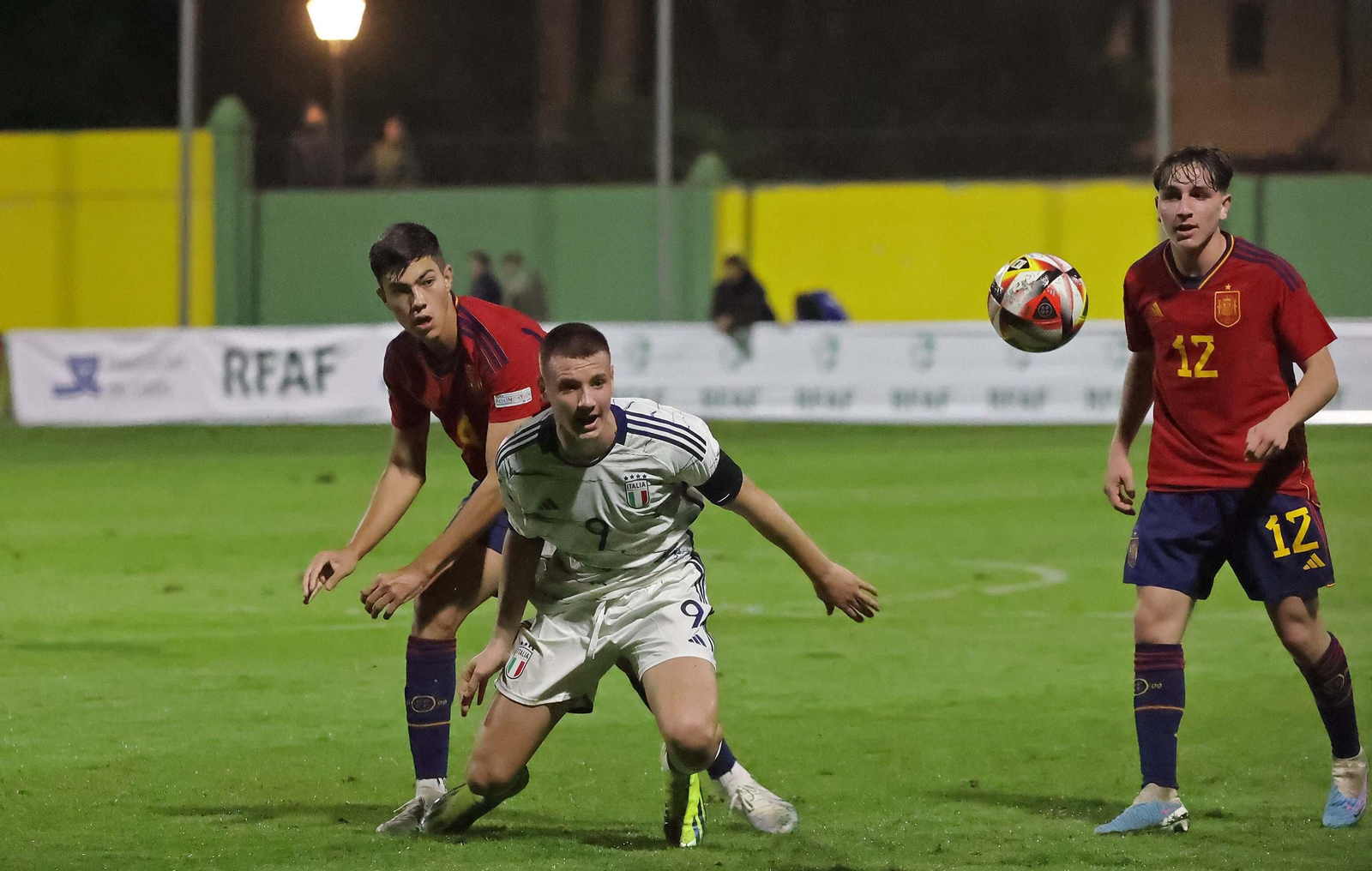 Las mejores fotos del España - Italia sub-17: Camarda, Oyono, Iago y Reyes en Los Barrios