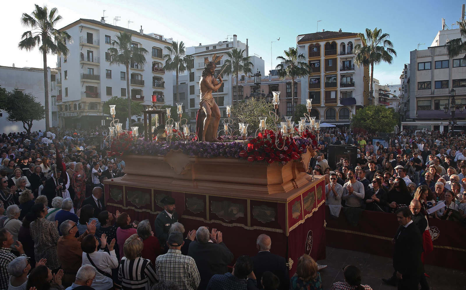 Fotos del Lunes Santo en Algeciras: Coronado de Espinas y La Columna