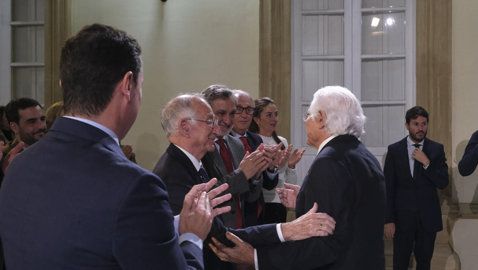 Imágenes de la entrega del Escudo de Oro de la Provincia de Almería a José María Martínez de Haro