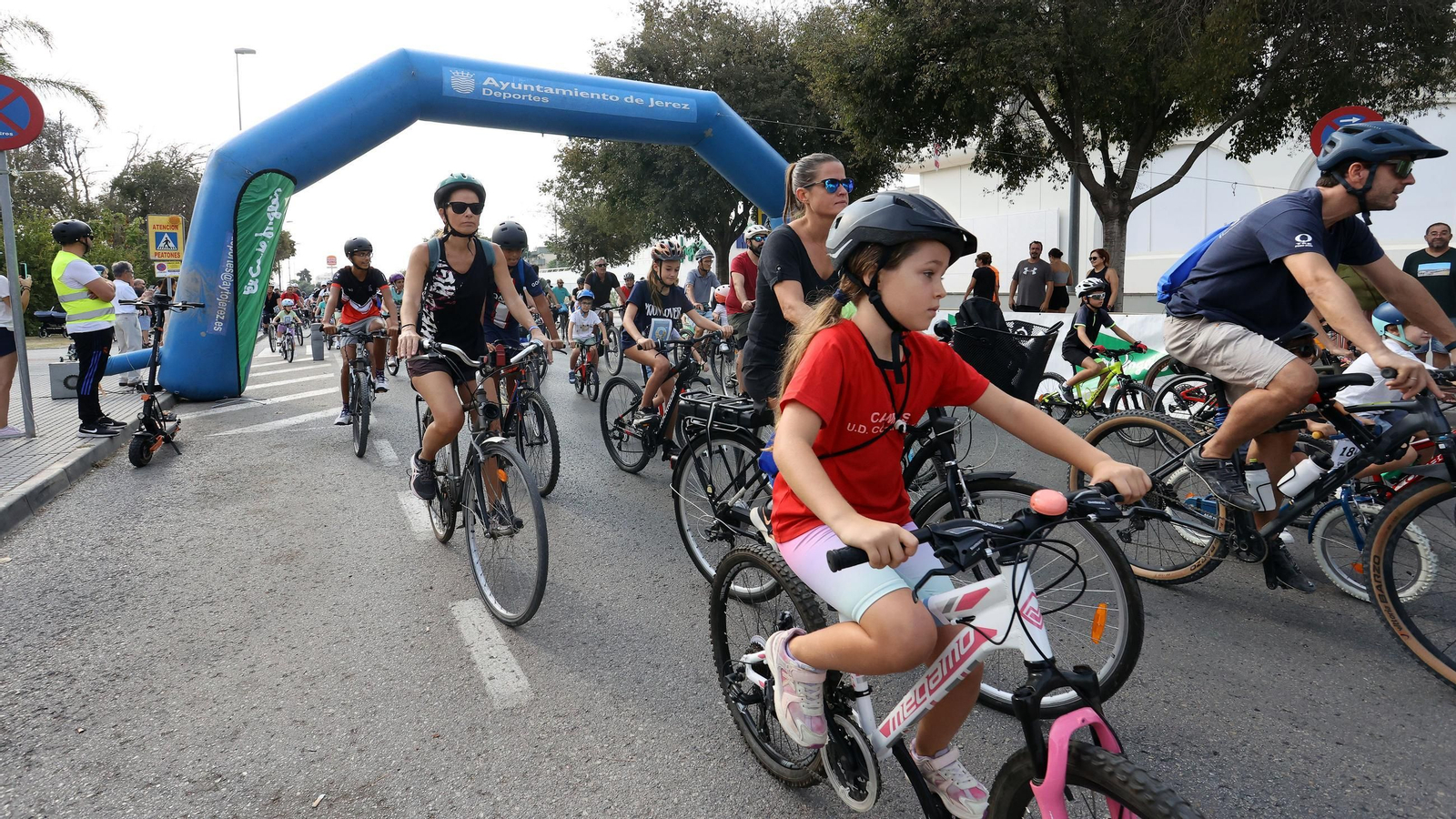 Búscate en el Día de la Bici Amistad por Jerez