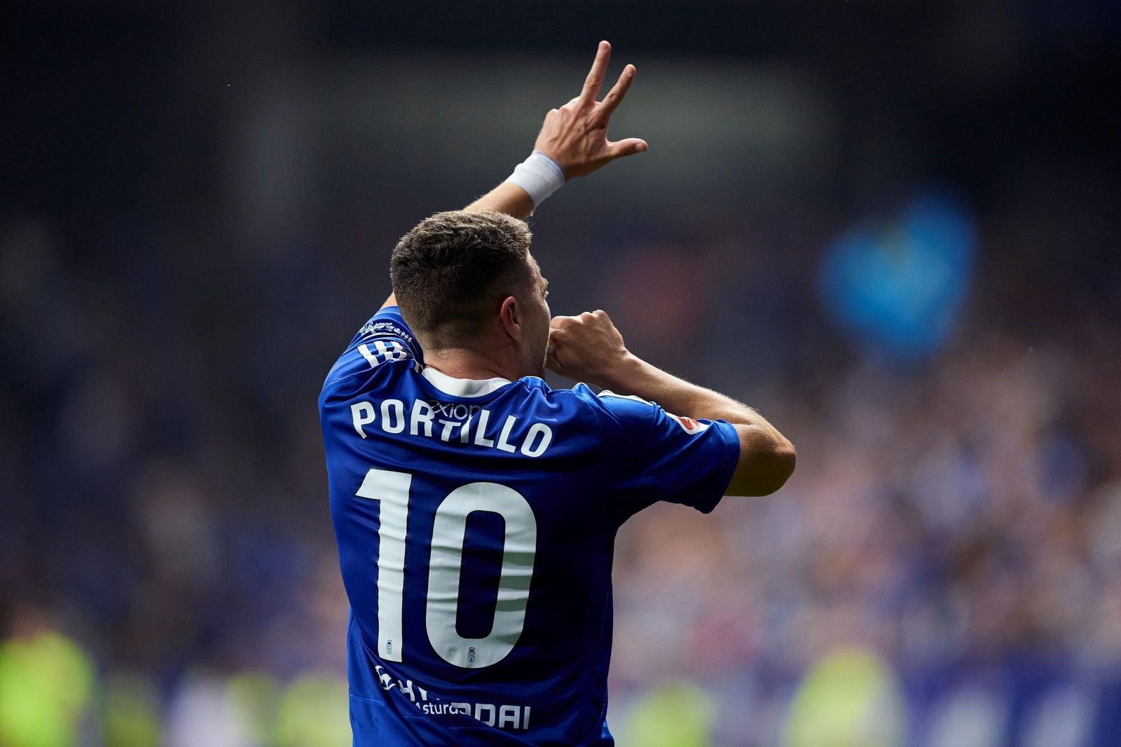 Las fotos del ascenso del Oviedo ante el Mirandés