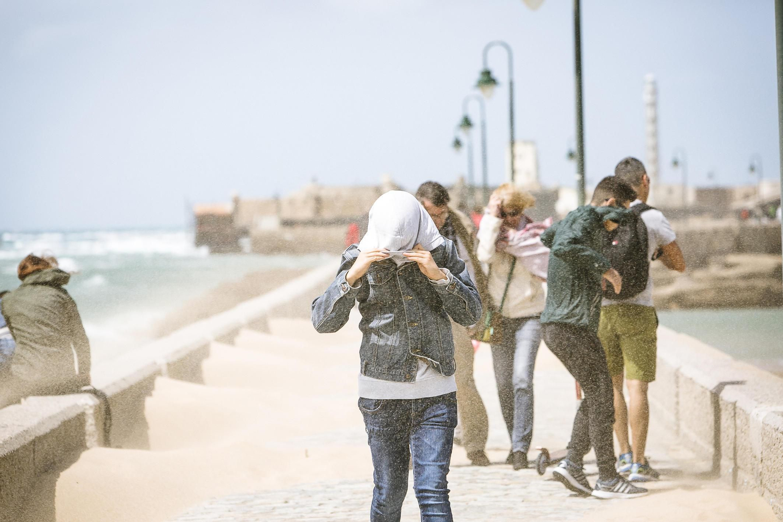 Efectos del temporal de levante en Cádiz