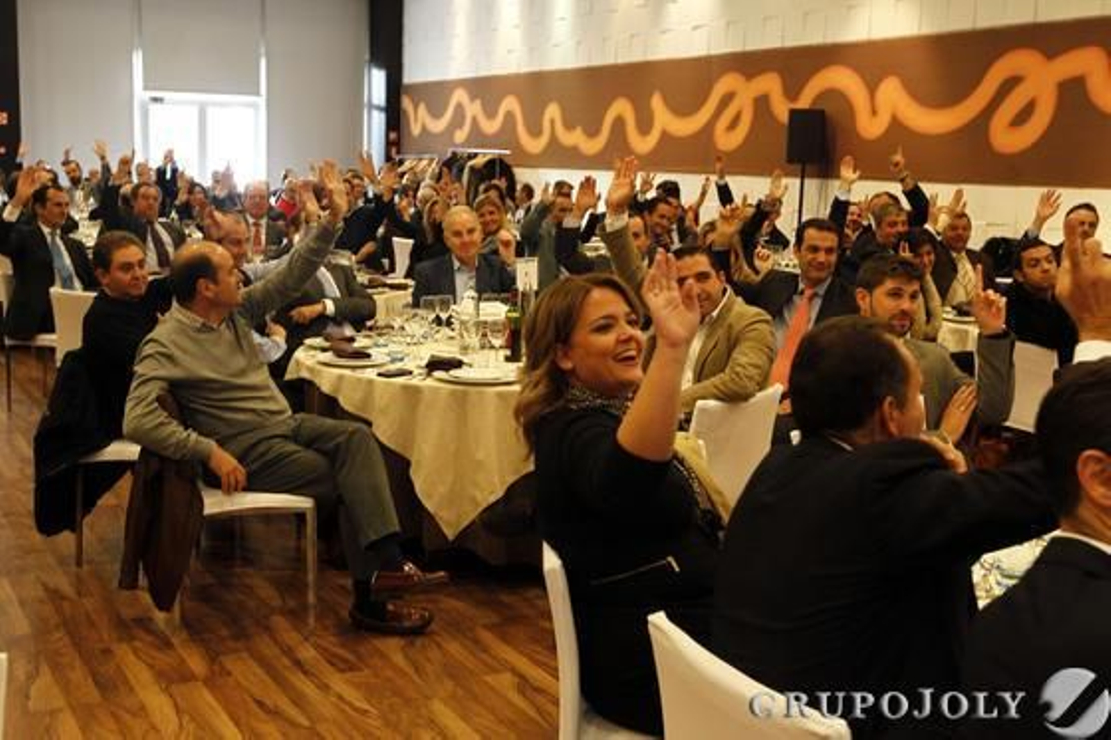 Los asistentes participaron activamente durante la intervención de Álex Rovira.

Foto: Pepe Villoslada y Alex Cámara