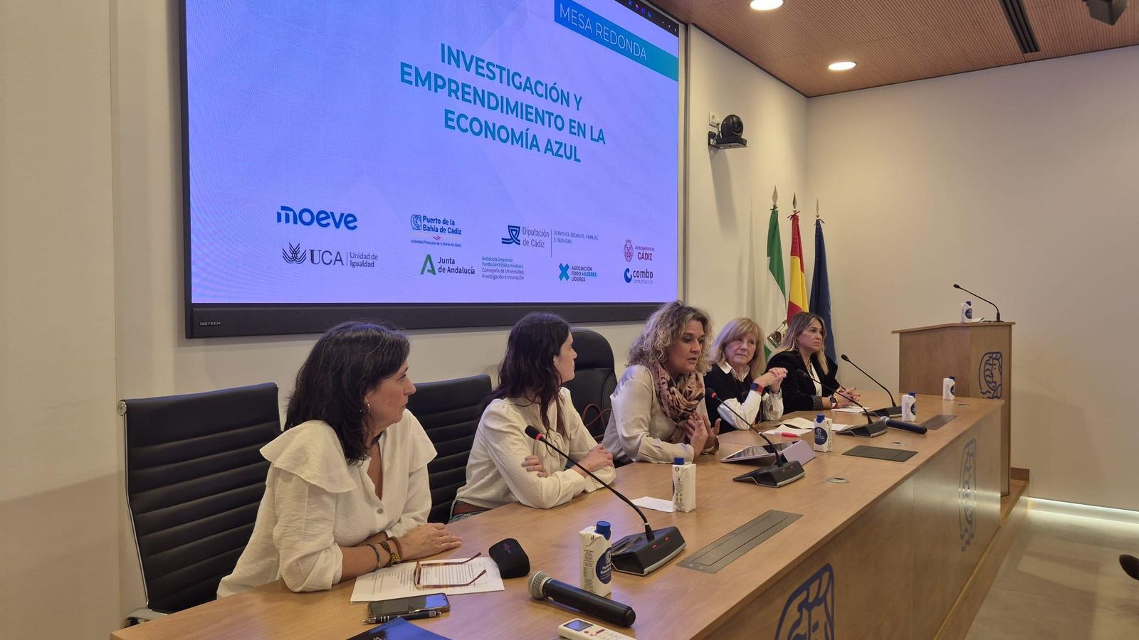 La Mesa Redonda “Investigación y Emprendimiento en la Economía Azul.