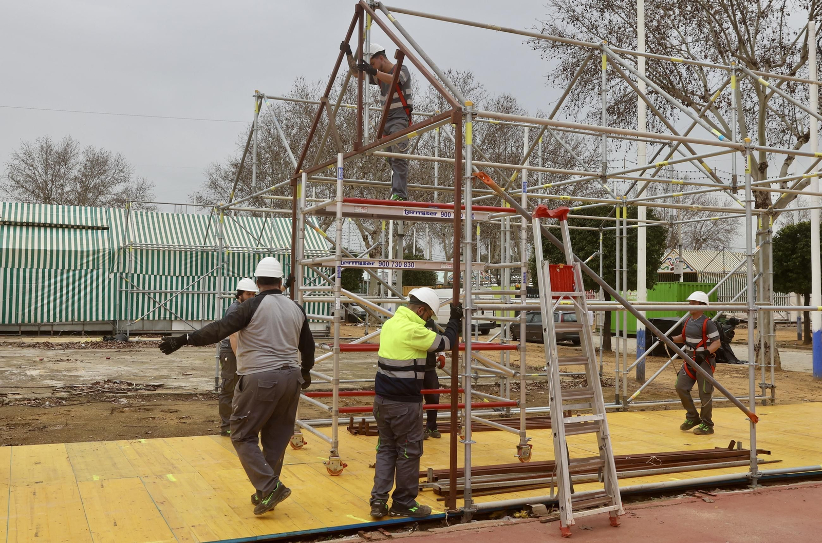 Así avanzan los trabajos del montaje de la Feria de Abril 2025