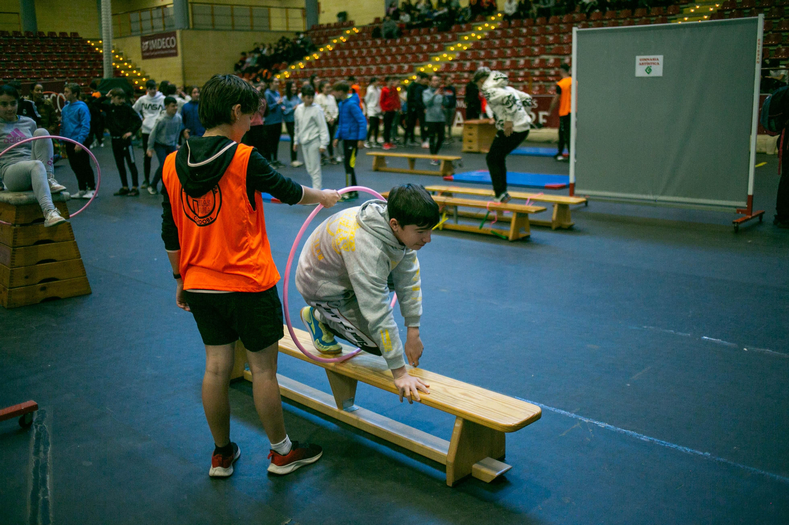 La 'Gimnastrada' del instituto López Neyra de Córdoba, en imágenes