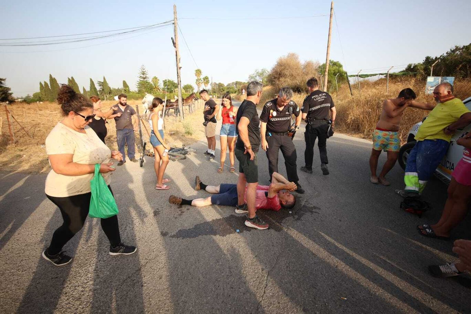 Incendio en Jerez: desalojos por precaución en el Serrallo y La Teja