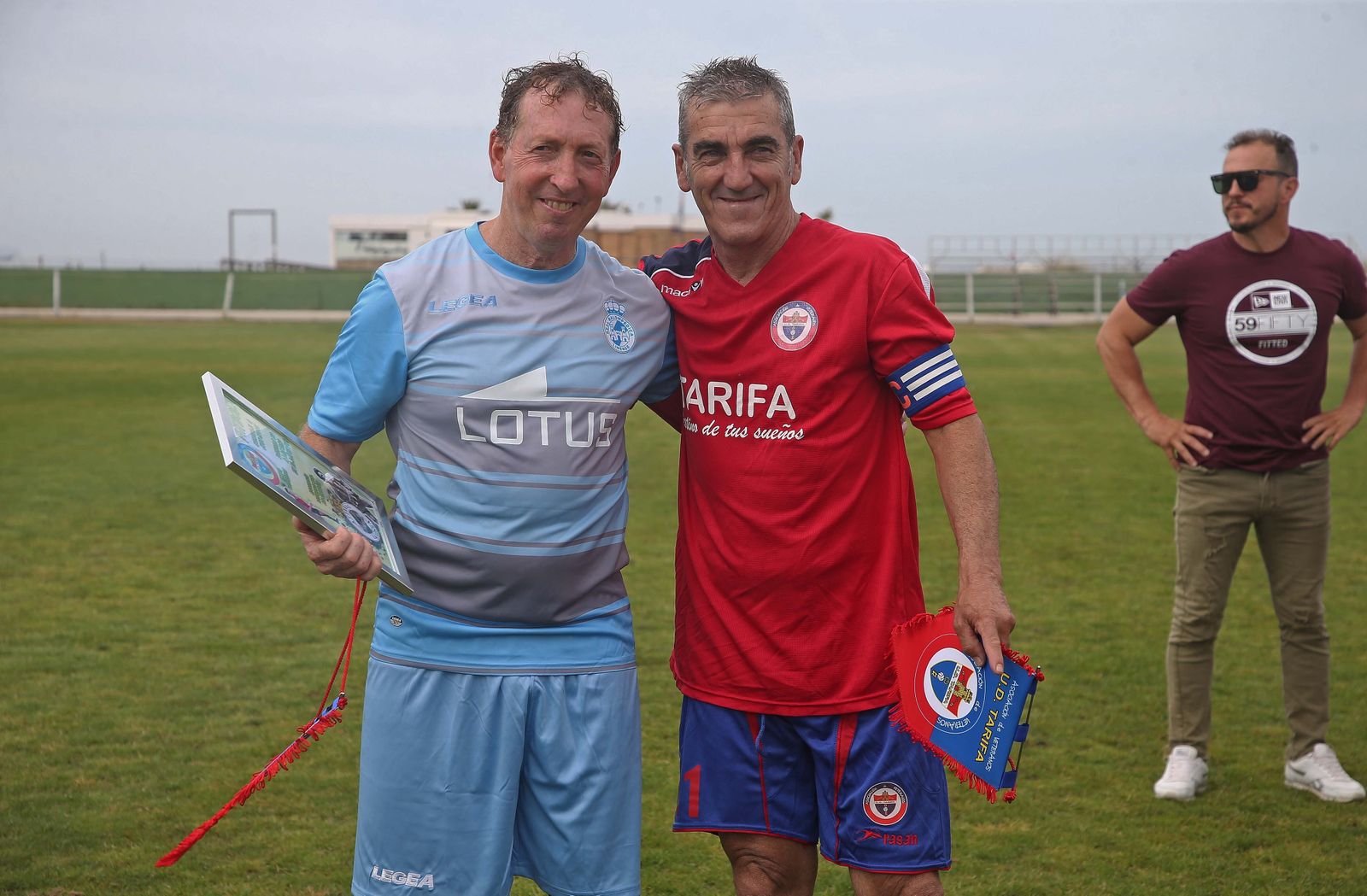 Fotos del homenaje al futbolista Juan Hoyos en Tarifa